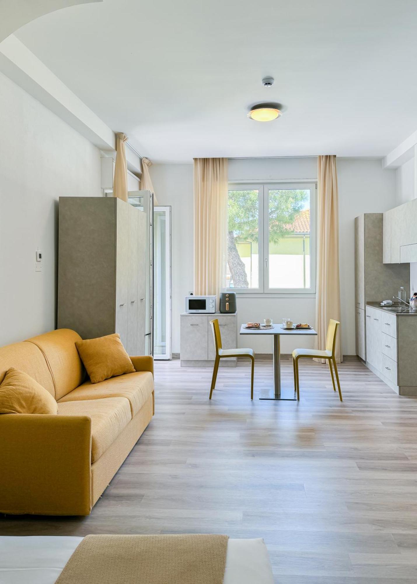 Nido Suite & Apartments Чезенатико Экстерьер фото